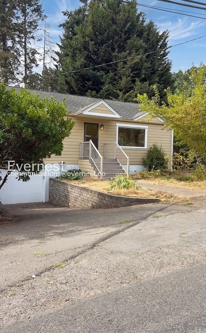 2 bed, 1.0 bath, 1450 sqft, $2,995 — Photo 1