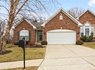 55 Eagle Cove Ln, Saint Charles, MO 63303