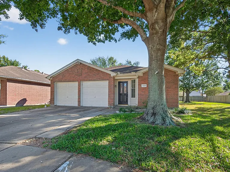 21215 Barker Canyon Ln — Photo 2