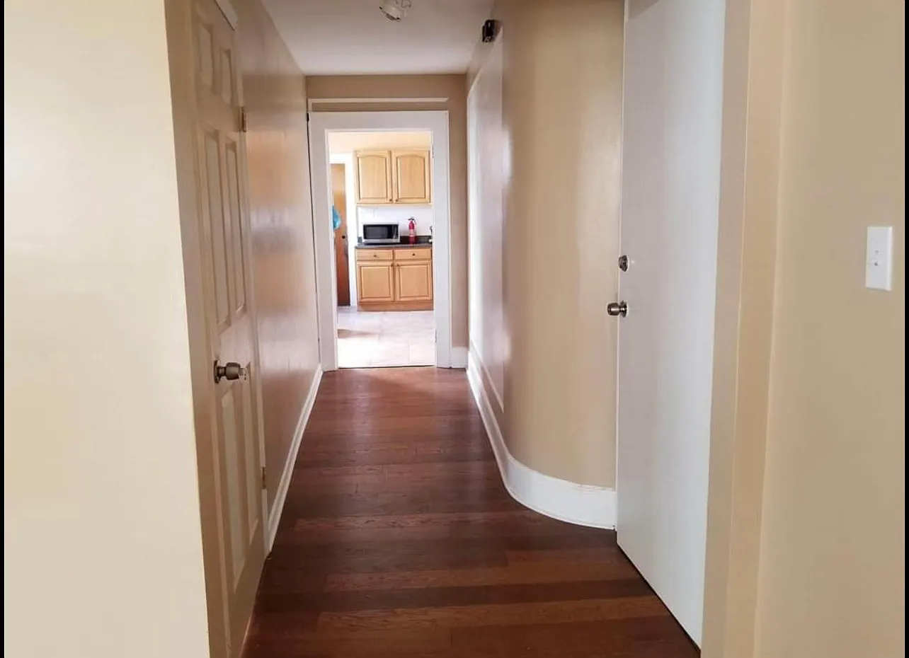 3 bed, 2369 sqft, $875 — Photo 3
