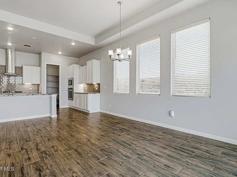 253 Emerald Sun Dr — Photo 17