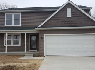 69713 Fox Xing, Edwardsburg, MI 49112