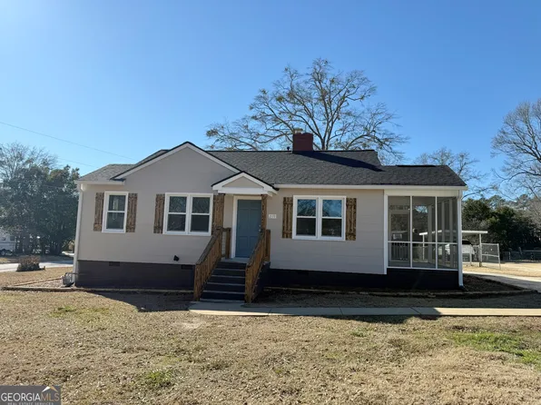219 Beechwood Cir, Lagrange, GA 30240