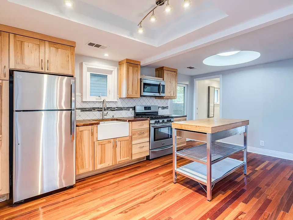 2314 Santa Rosa St