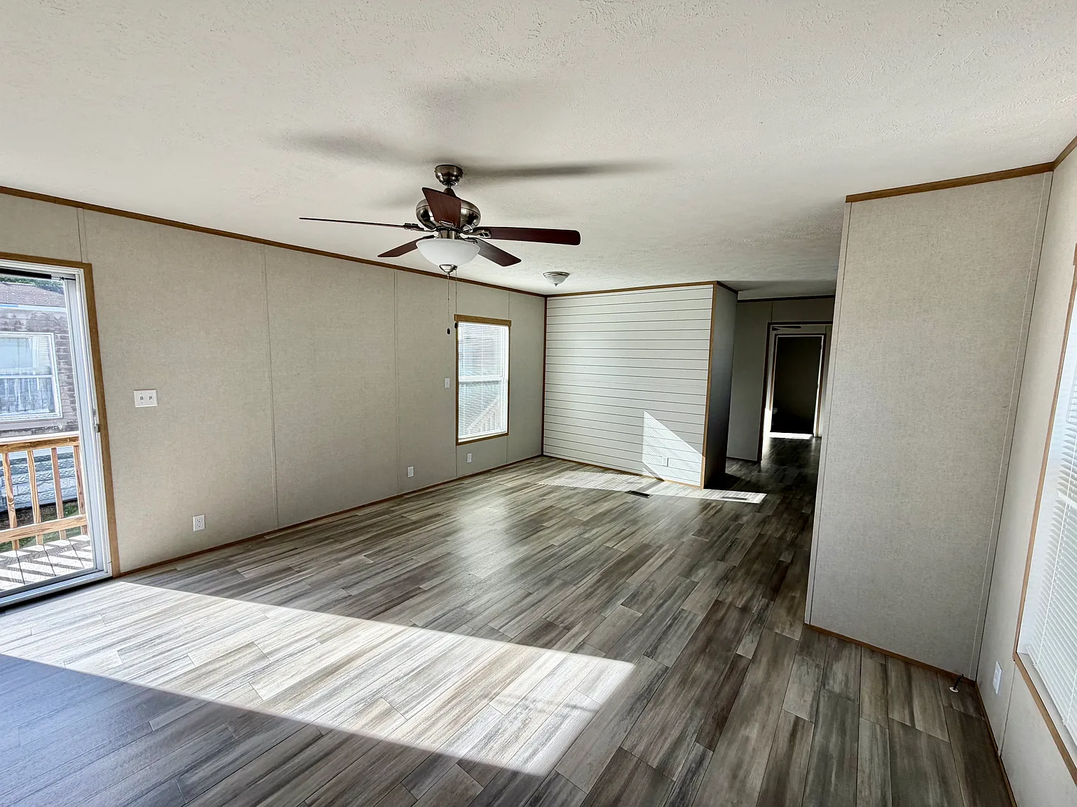 2 bed, 896 sqft, $1,398 — Photo 2