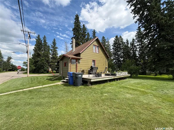 409 Second Street N, Langenburg, SK S0A 2A0