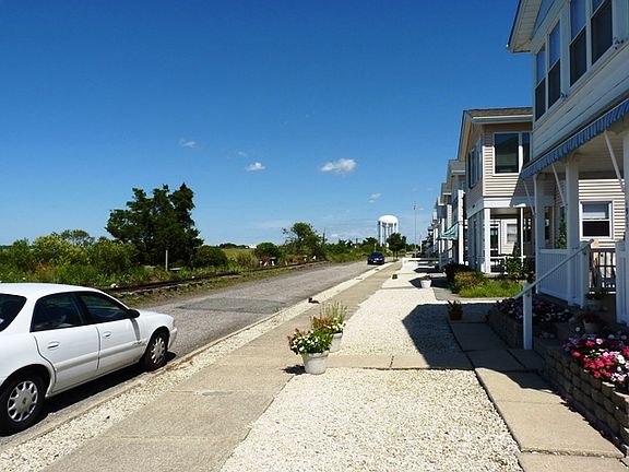 3rd image of 4939 Haven Ave