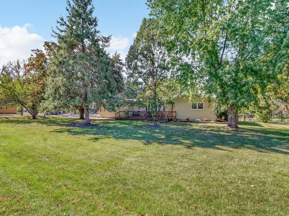 200 Park Dr, Harwood, ND 58042