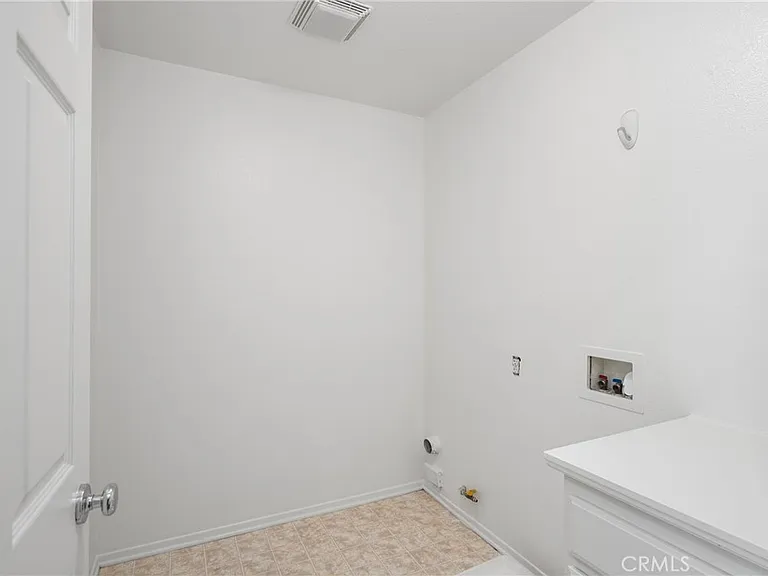 24 Crestline #103 — Photo 26