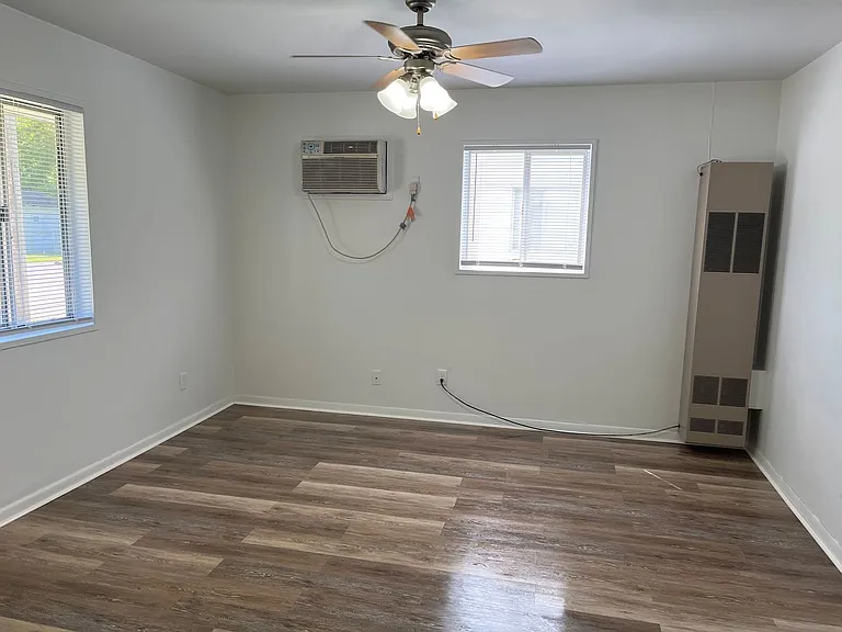 1 bedroom apartment — Photo 11