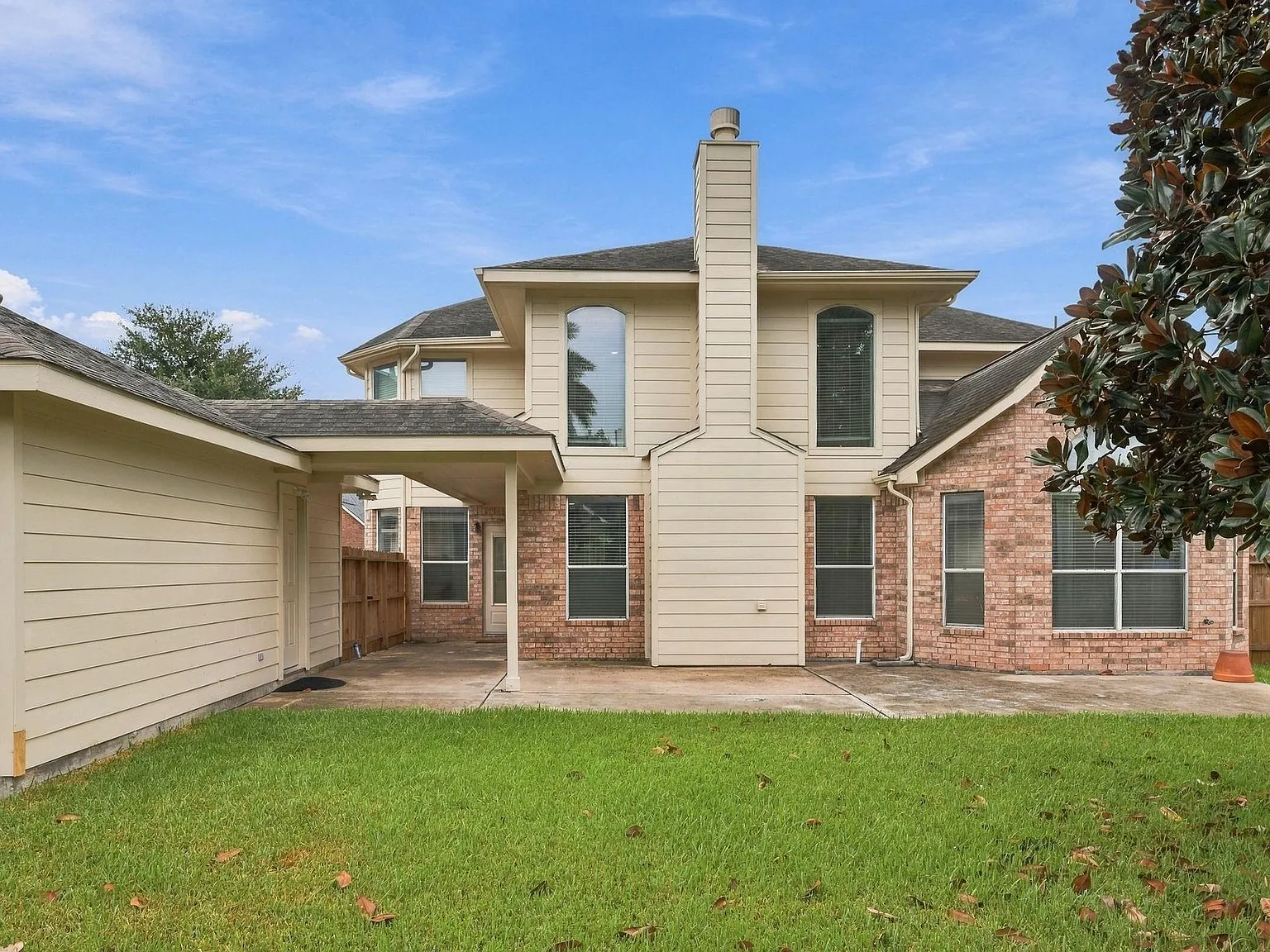 4 bed, 3.5 bath, 2993 sqft, $3,050 — Photo 4
