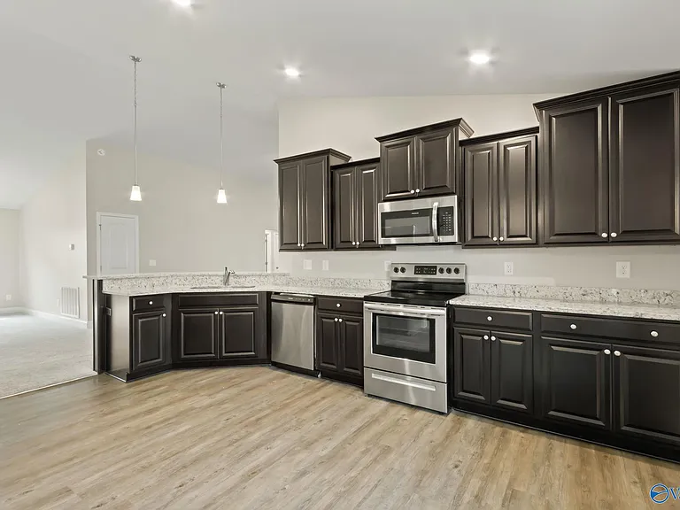 122 Ardsley Dr — Photo 15