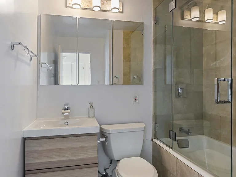104 W 70th St #4F — Photo 7