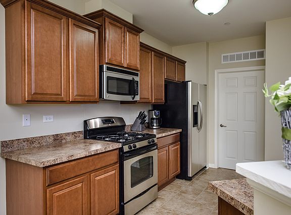 2nd image of 10201 Mulberry Ln #H