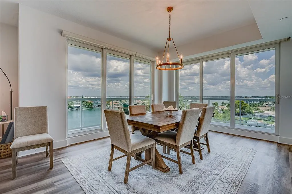 Dinning Room-TOP FLOOR VIEW - 415 Island Way #509