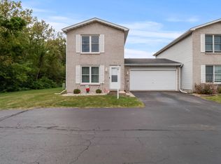 947 Windsor Ln, Dyer, IN