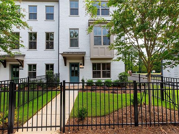 2nd image of 2885 Elmwood Dr SE #7