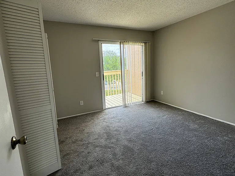 163 Bowie Ln #B — Photo 8