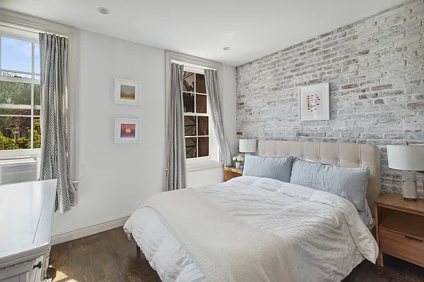 Rented by Compass | media 13