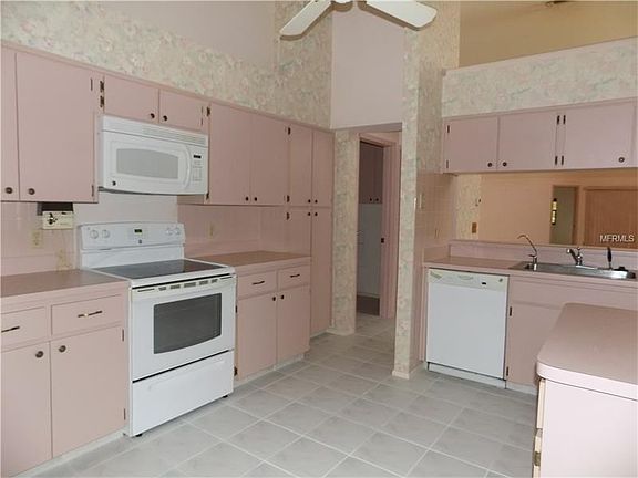 4th image of 3723 Darston St