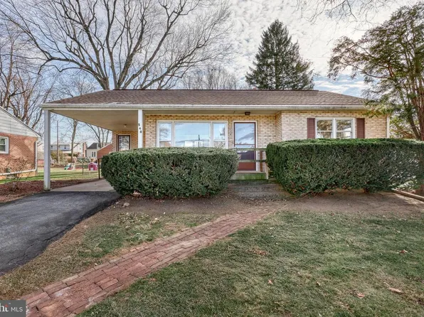 548 D St, Carlisle, PA 17013