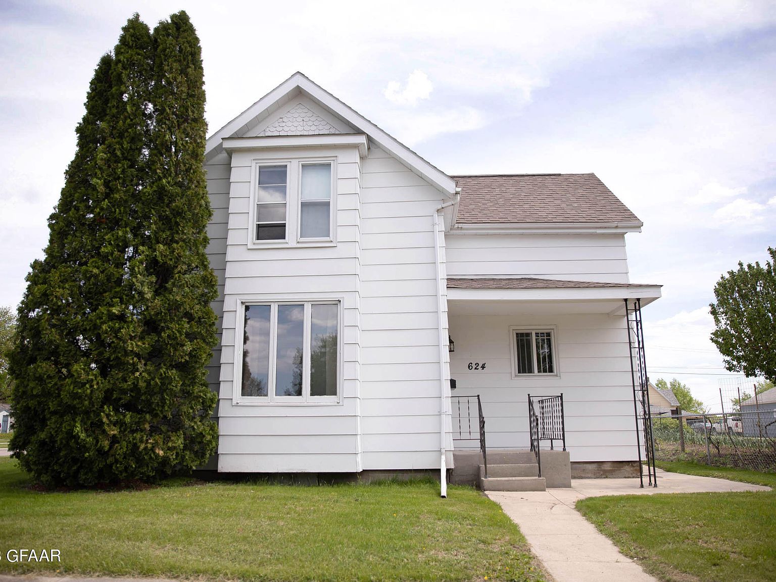 624 Pine St, Crookston, MN 56716 MLS 23491 Zillow