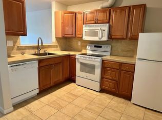 861 Lyndon St, Monterey, CA 93940