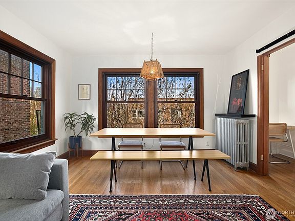 5th image of 408 Bellevue Avenue E #302