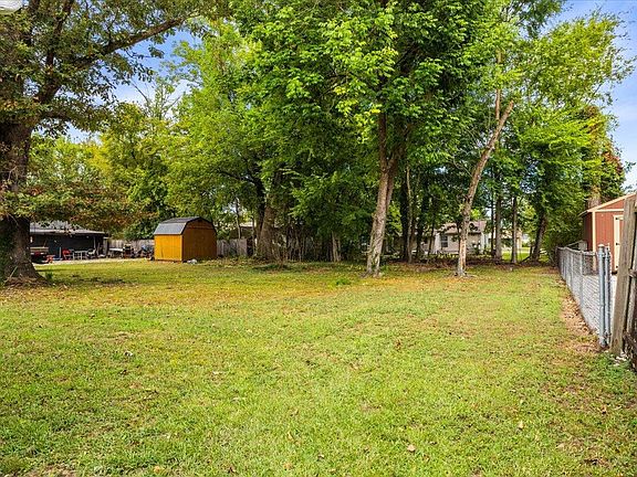 4th image of 4325 Greenbriar Rd