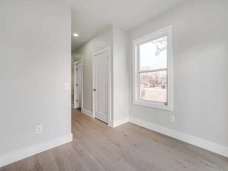 1903 N Taylor St — Photo 16