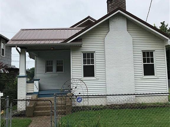 3rd image of 2409 Wash St #2409