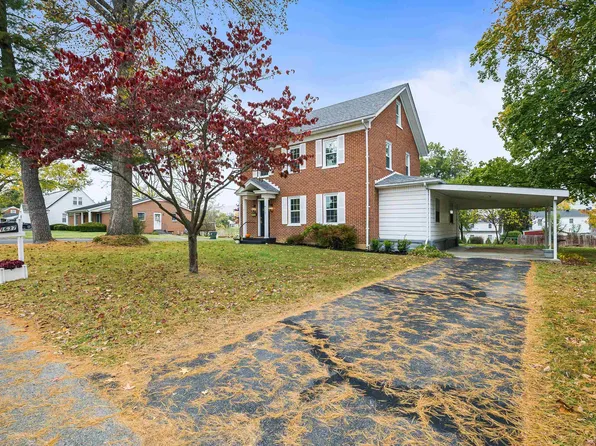 1637 Mulberry St, Waynesboro, VA 22980