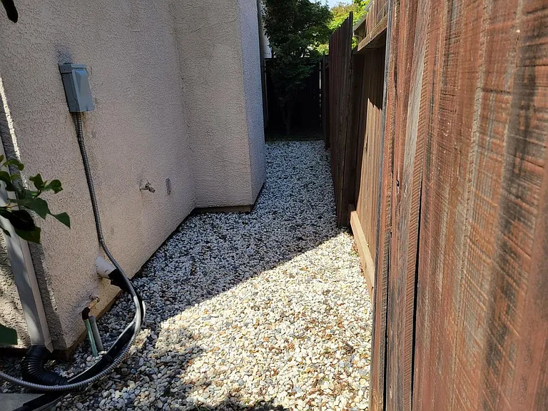 1940 Terracina Cir — Photo 25