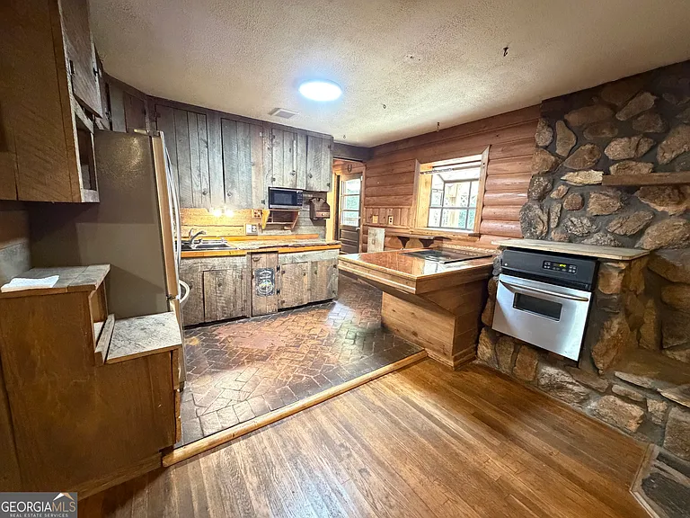 1054 College Station Rd — Photo 5