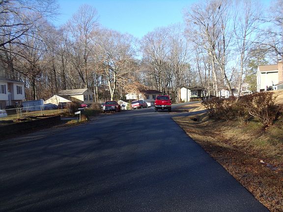 4th image of 6018 Battlefield Green Dr