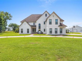 181 Klumpp Ln, Lake Charles, LA 70607