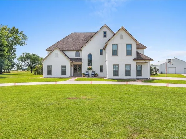 181 Klumpp Ln, Lake Charles, LA 70607