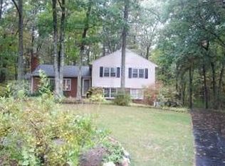 920 Smyth Rd, Manchester, NH 03104