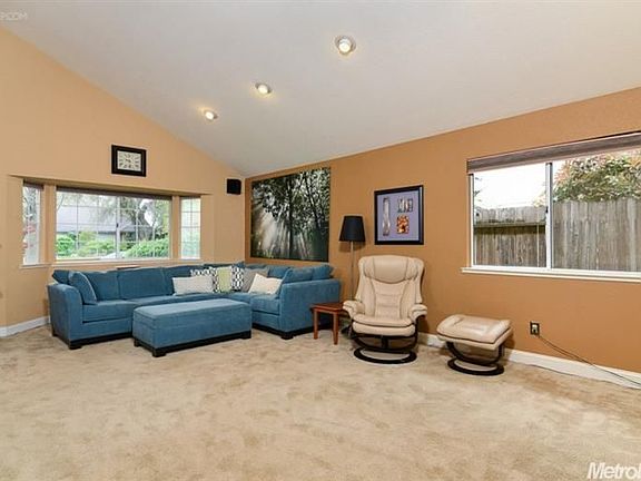 5th image of 3913 Woodpointe Cir