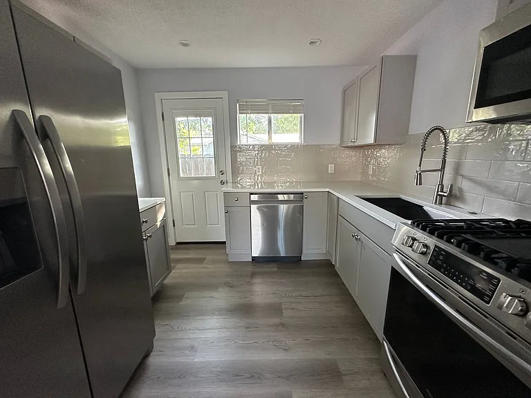 4412 Gillis Street — Photo 13