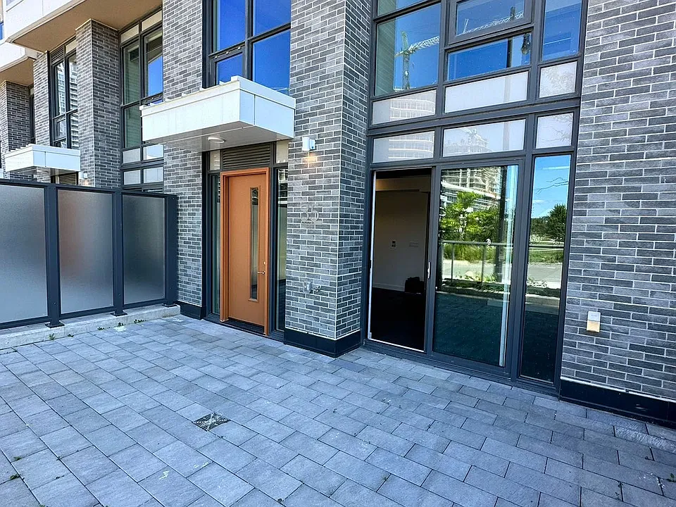 35 McMahon Dr #105