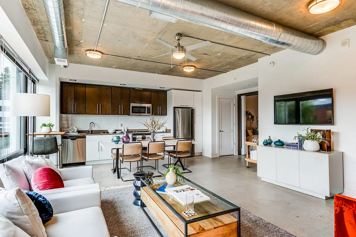 Mission Lofts — Photo 1