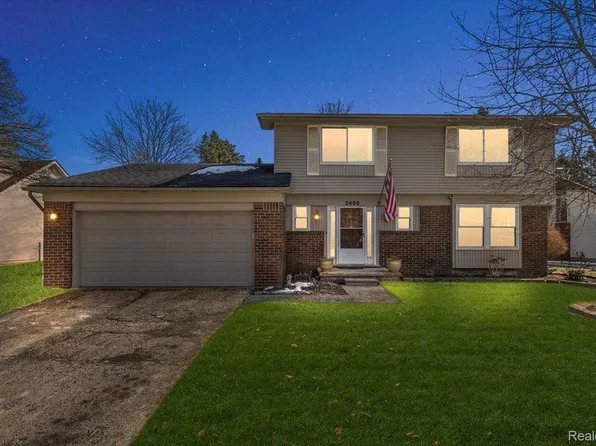 2455 Browning Dr, Lake Orion, MI 48360