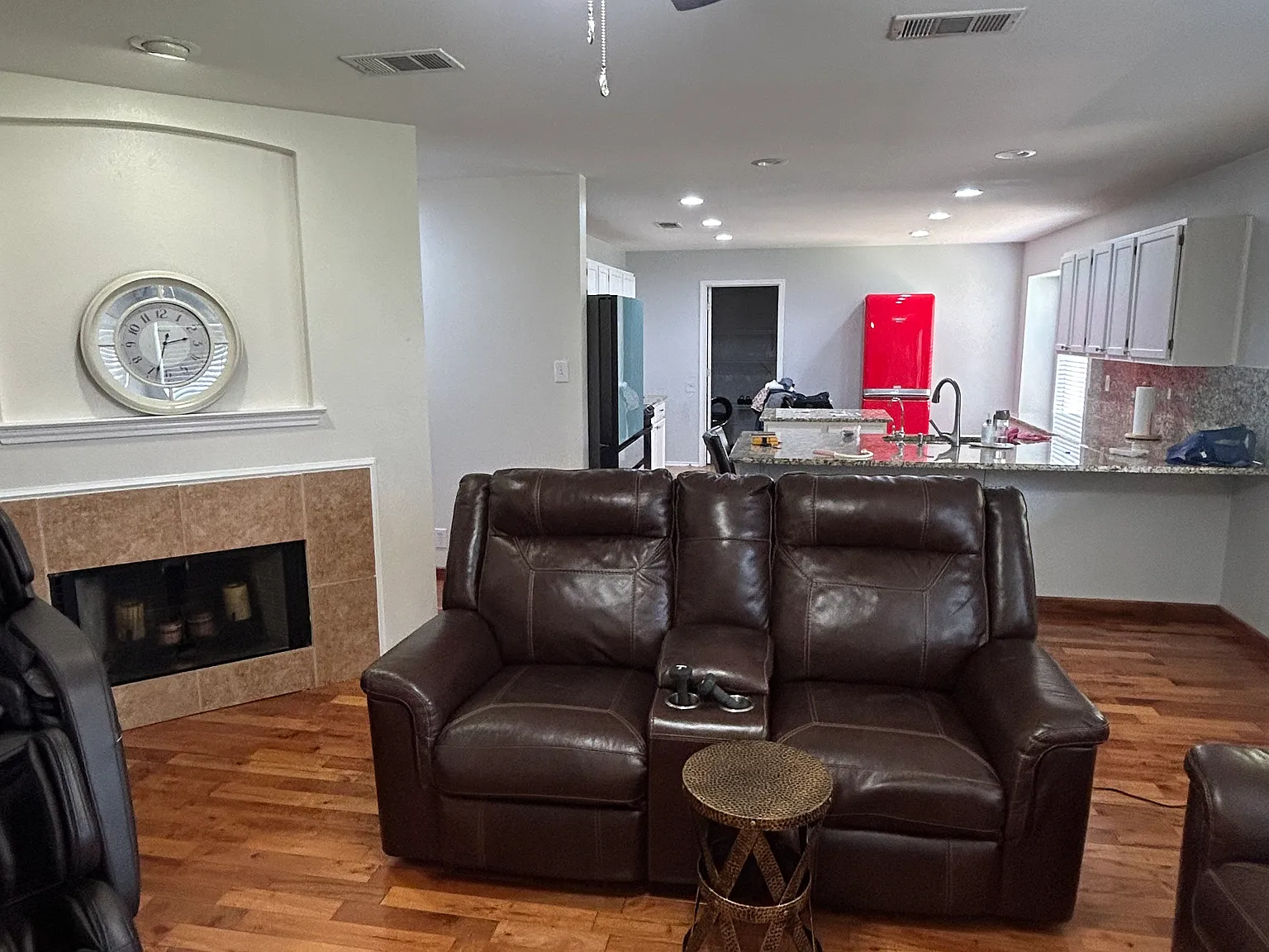 3 bed, 2.5 bath, 2231 sqft, $2,395 — Photo 4