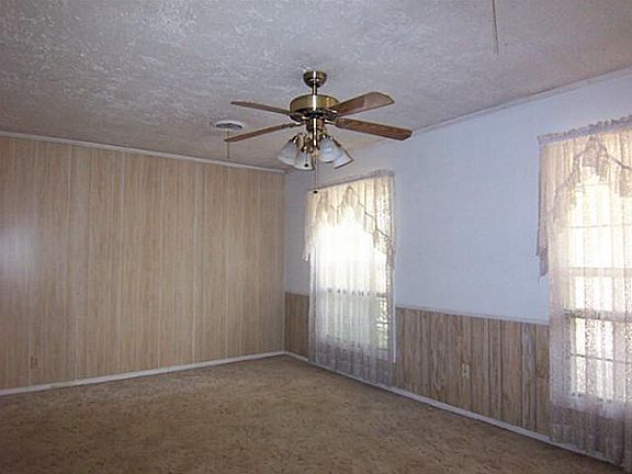 2nd image of 4049 Wilshire Dr