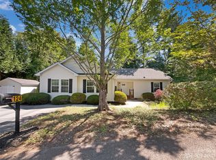 124 Wilde Brook Dr, Asheville, NC 28806