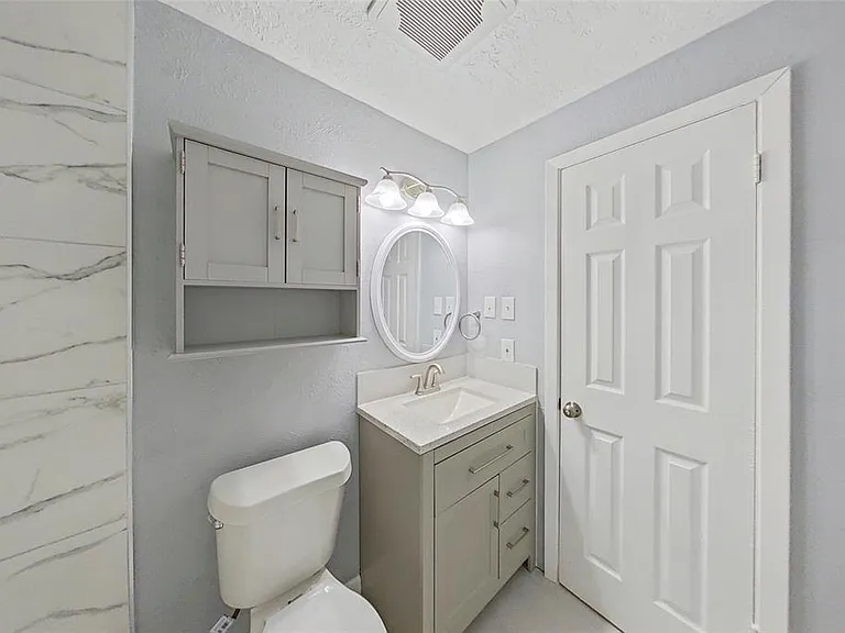 4002 Prudence Dr — Photo 7