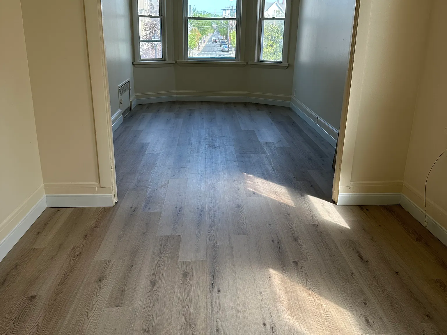 2 bed, 1200 sqft, $2,500 — Photo 4