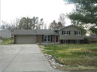 8433 Angel Dr, Newburgh, IN 47630