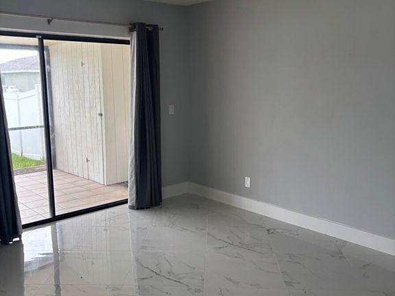 2nd image of 4337 SW 20th Pl